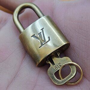 LV Padlock and Key set # 319